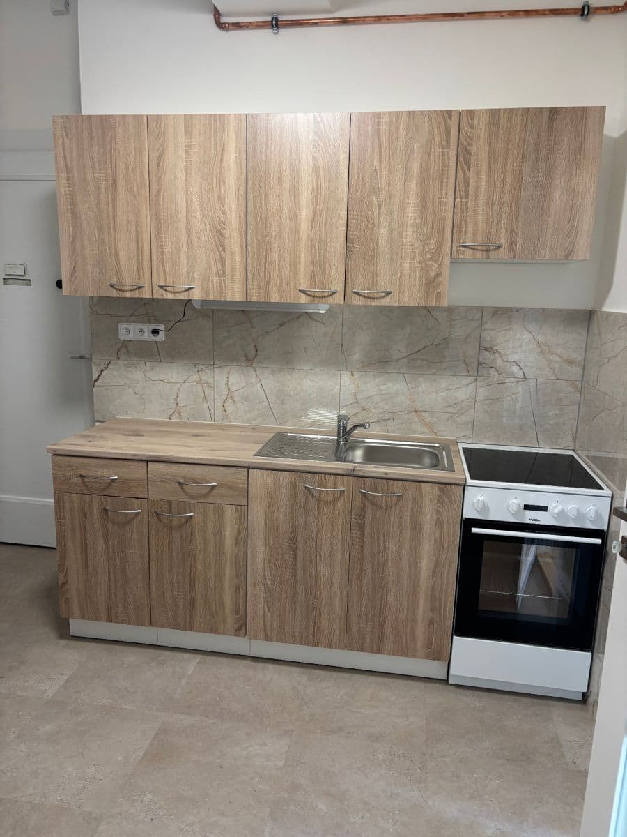 Prenájom bytu 2-izbový 45 m², Rečkova, Praha, Praha Prenájom bytu 2-izbový 45 m², Rečkova, Praha, Praha