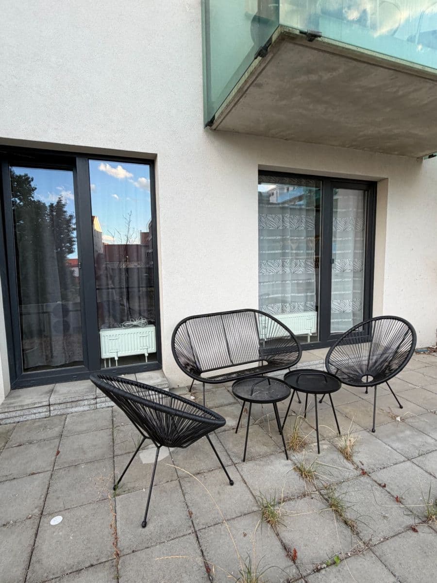 Prenájom bytu 2-izbový 43 m², Poděbradova, Plzeň, Plzeňský kraj Prenájom bytu 2-izbový 43 m², Poděbradova, Plzeň, Plzeňský kraj