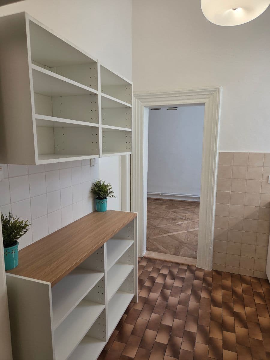Prenájom bytu 3-izbový 85 m², Praha, Praha Prenájom bytu 3-izbový 85 m², Praha, Praha