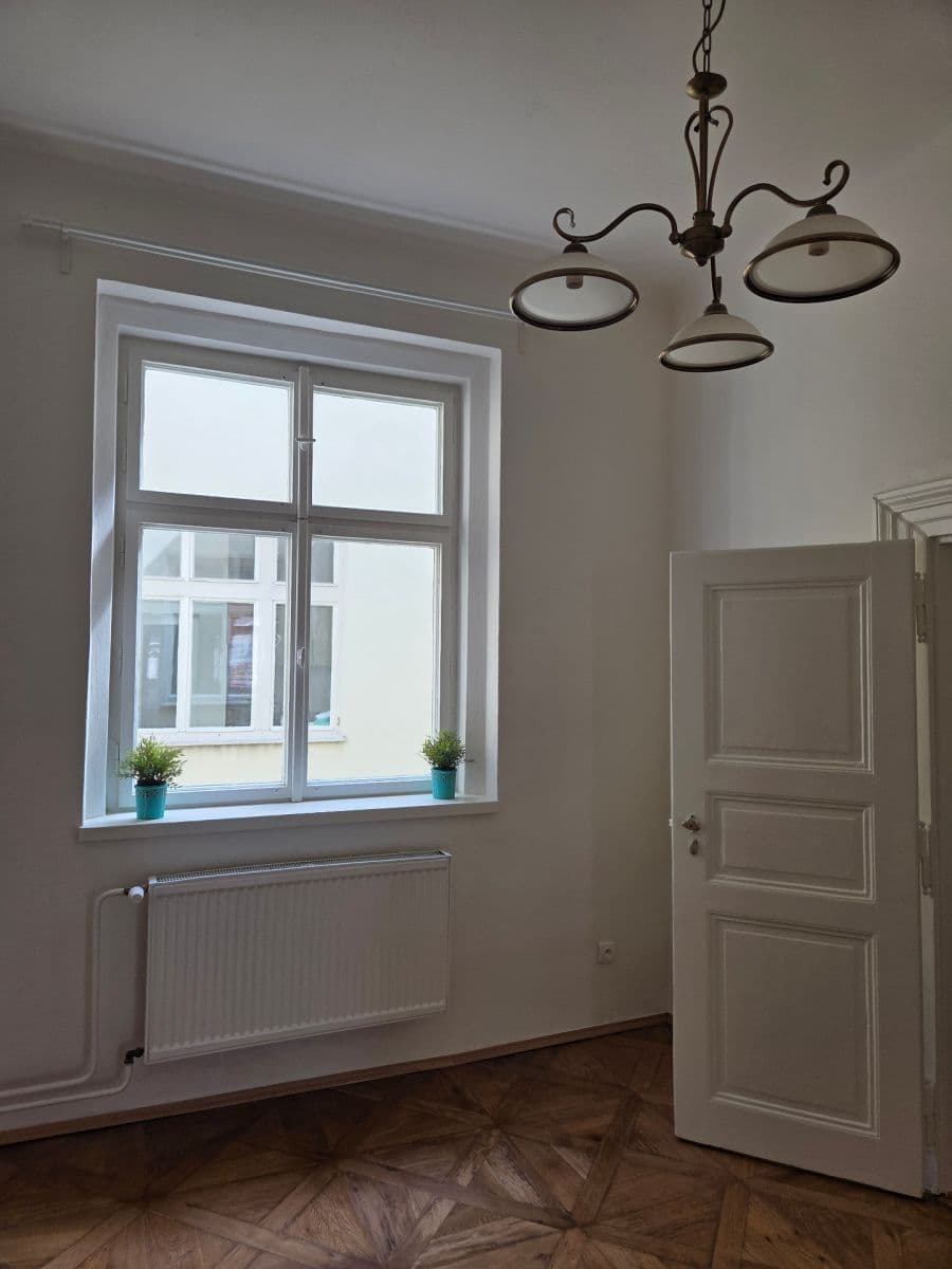Prenájom bytu 3-izbový 85 m², Praha, Praha Prenájom bytu 3-izbový 85 m², Praha, Praha