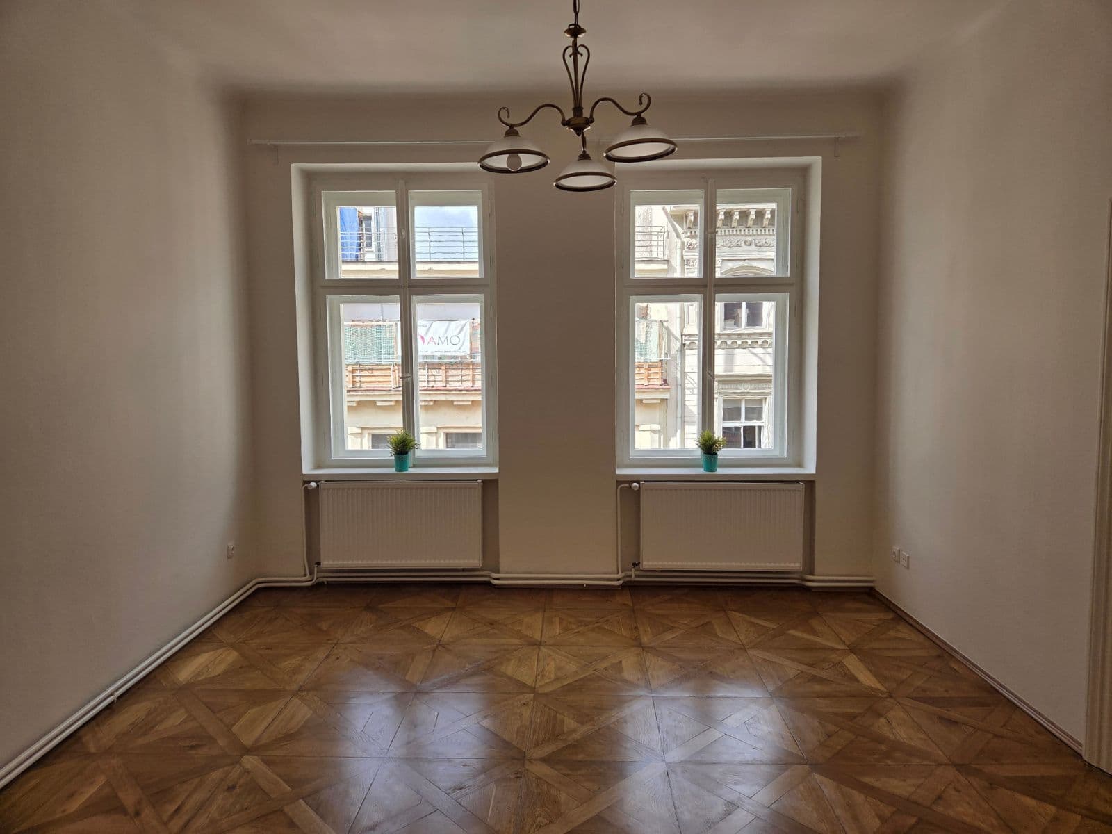 Prenájom bytu 3-izbový 85 m², Praha, Praha Prenájom bytu 3-izbový 85 m², Praha, Praha