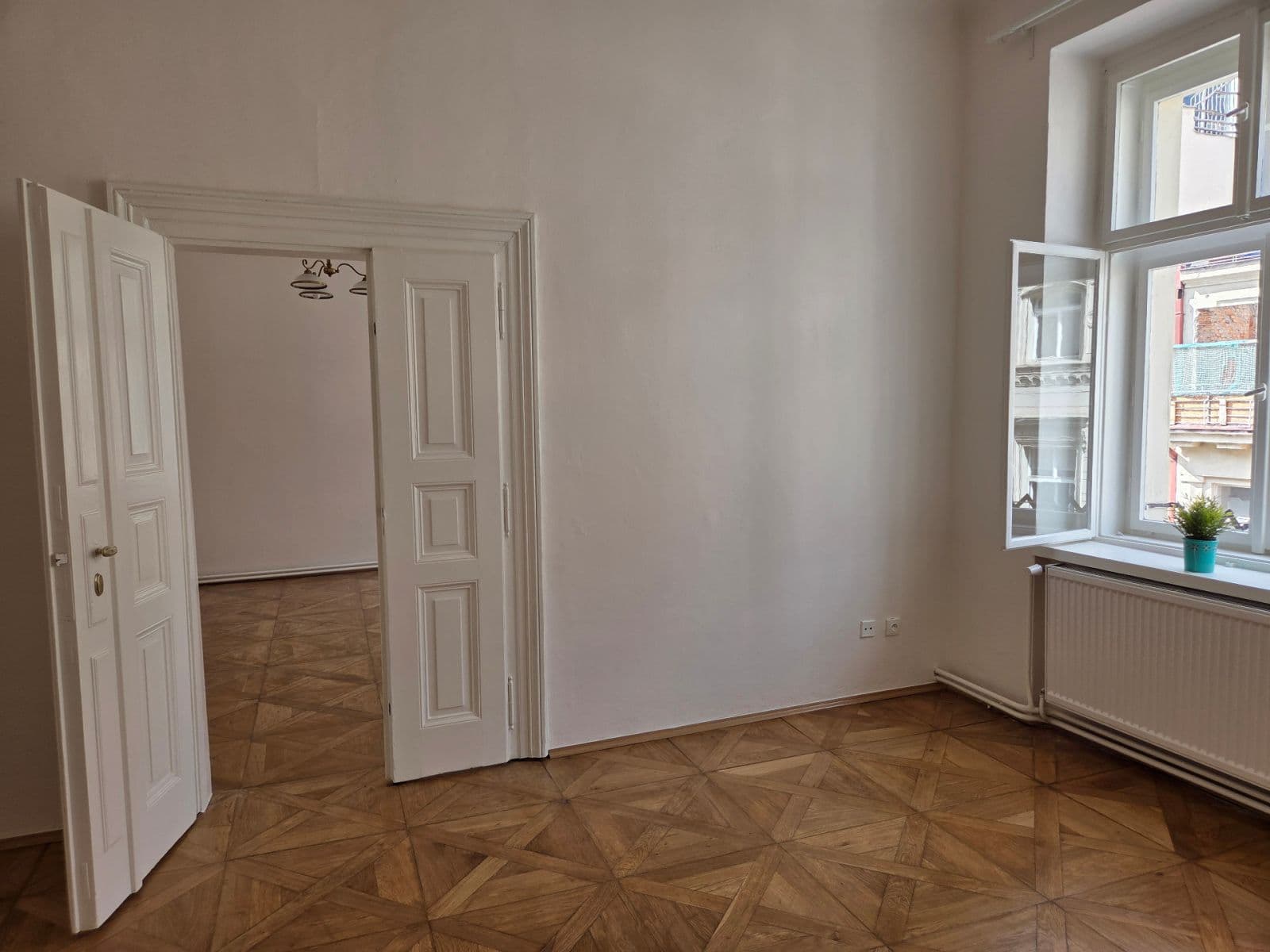 Prenájom bytu 3-izbový 85 m², Praha, Praha Prenájom bytu 3-izbový 85 m², Praha, Praha