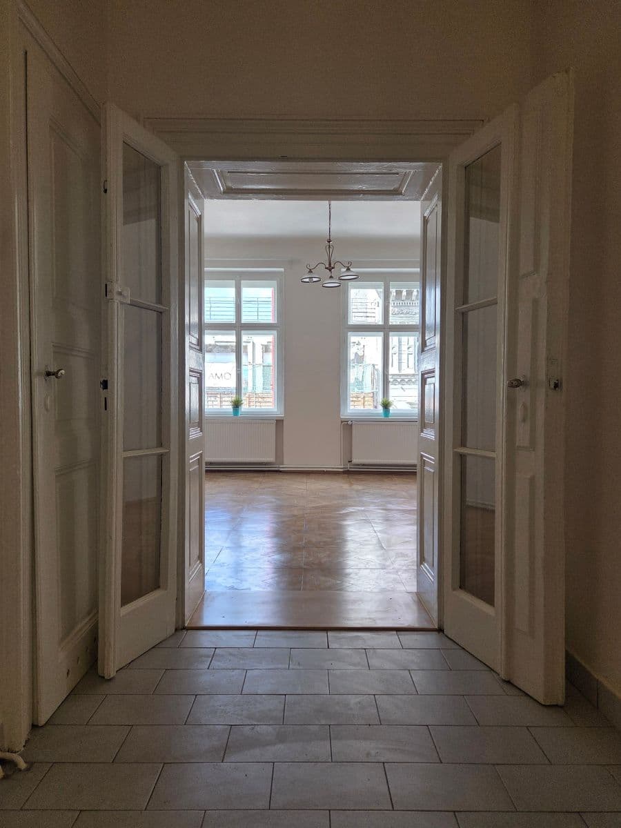 Prenájom bytu 3-izbový 85 m², Praha, Praha Prenájom bytu 3-izbový 85 m², Praha, Praha