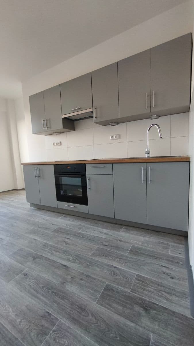 Prenájom bytu 1-izbový 45 m², Na Kopečku, Praha, Praha Prenájom bytu 1-izbový 45 m², Na Kopečku, Praha, Praha