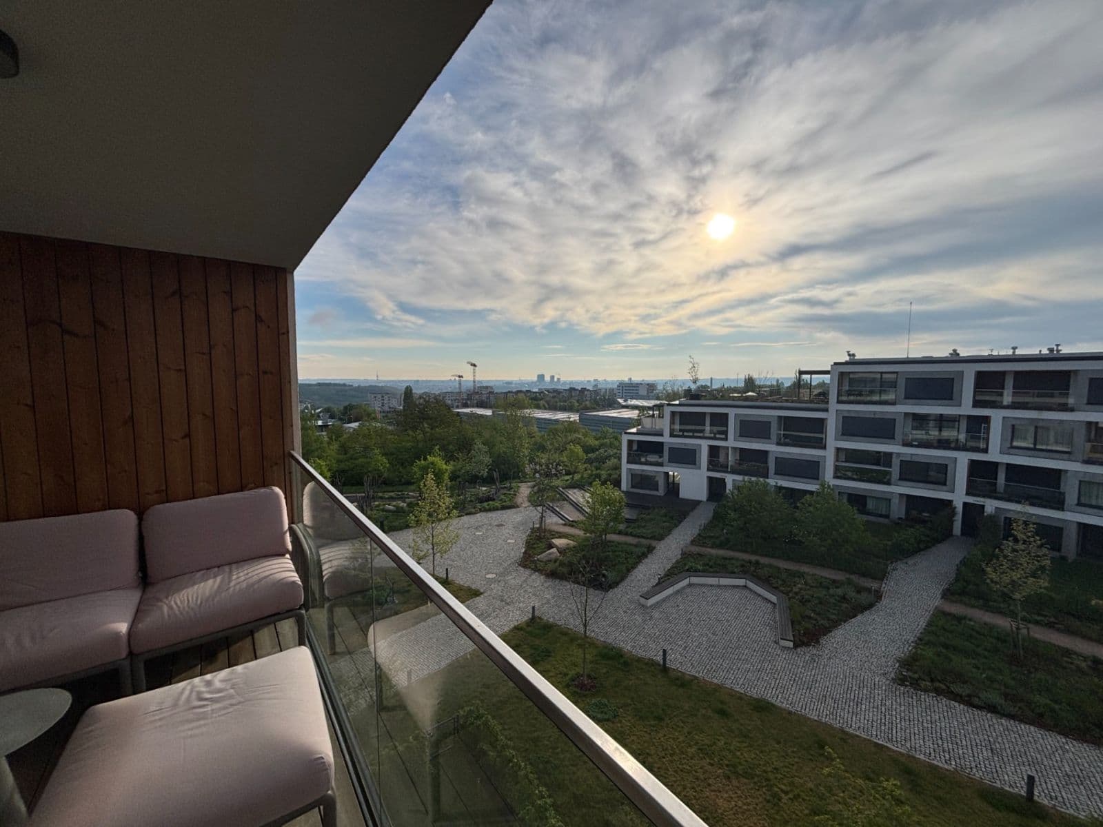 Prenájom bytu 2-izbový 38 m², Kurandové, Praha, Praha Prenájom bytu 2-izbový 38 m², Kurandové, Praha, Praha