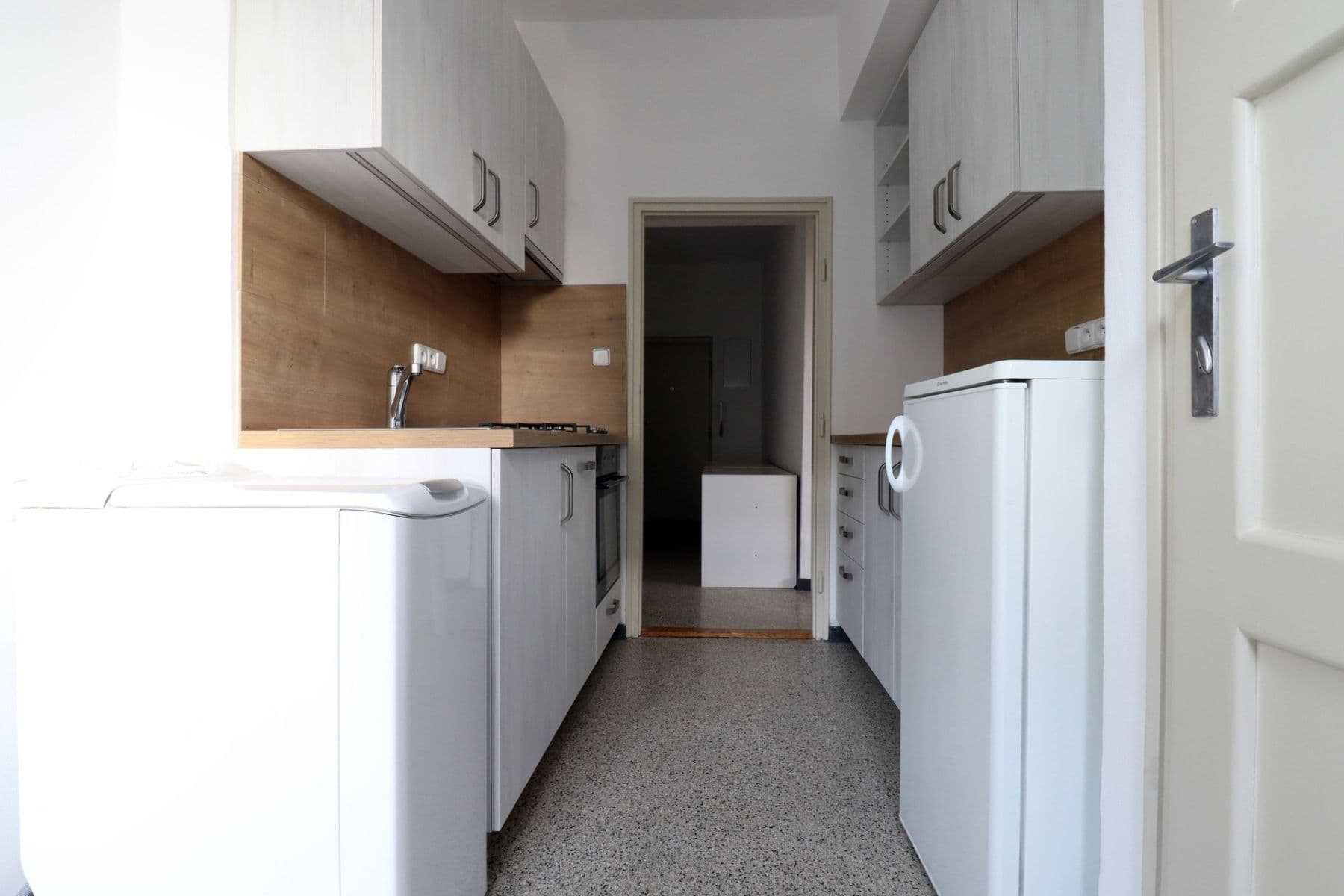 Prenájom bytu 2-izbový 56 m², Vladivostocká, Praha, Praha Prenájom bytu 2-izbový 56 m², Vladivostocká, Praha, Praha