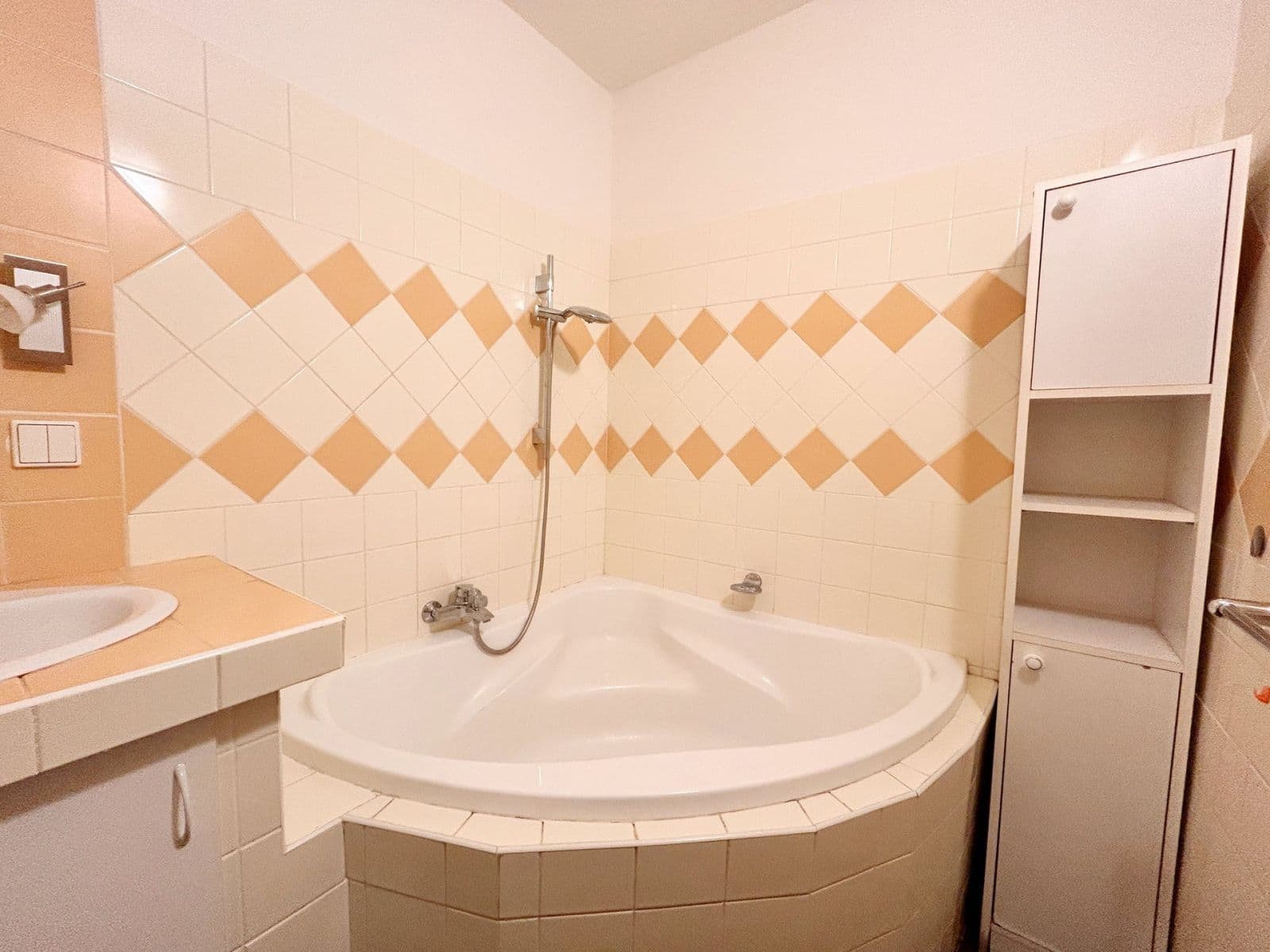 Prenájom bytu 2-izbový 69 m², Zd. Štěpánka, Rakovník, Středočeský kraj Prenájom bytu 2-izbový 69 m², Zd. Štěpánka, Rakovník, Středočeský kraj