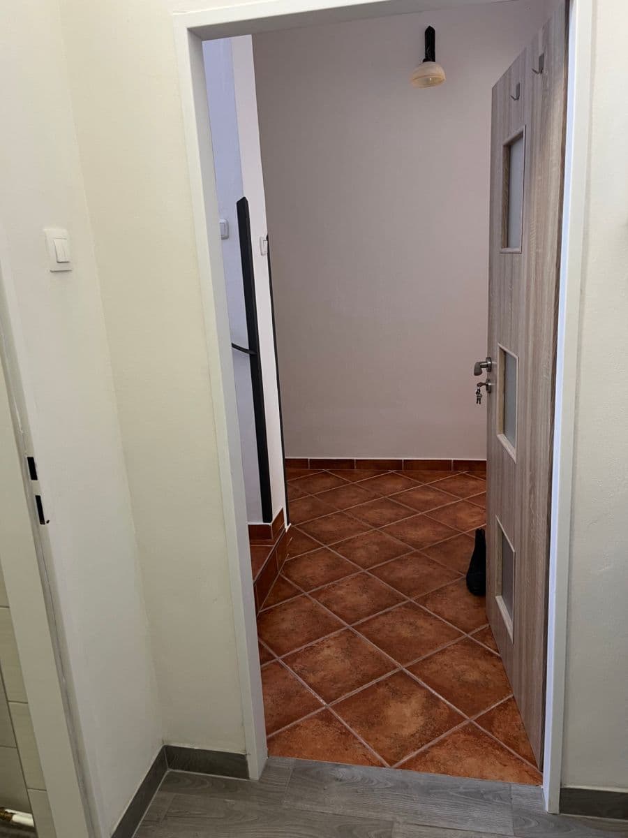 Prenájom bytu 2-izbový 70 m², Roháčova, Tábor, Jihočeský kraj Prenájom bytu 2-izbový 70 m², Roháčova, Tábor, Jihočeský kraj