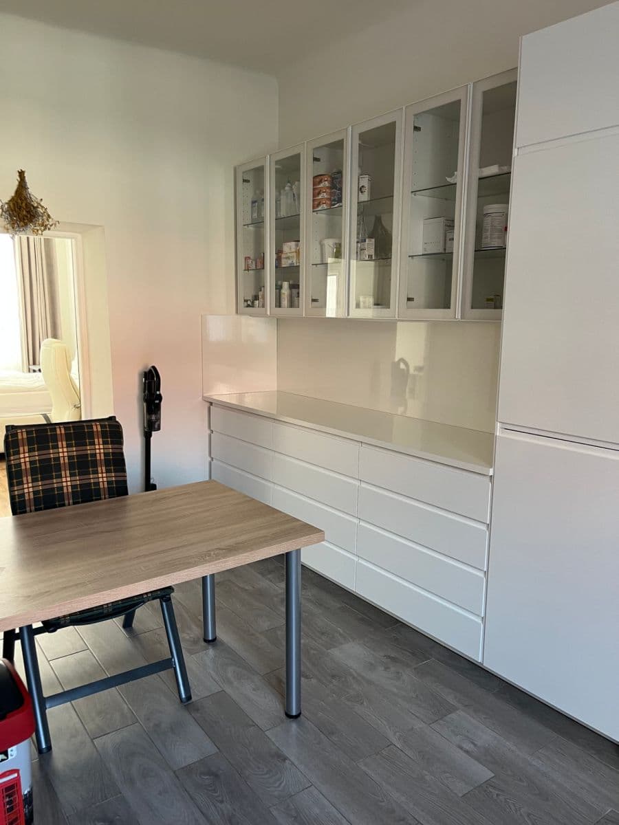 Prenájom bytu 2-izbový 70 m², Roháčova, Tábor, Jihočeský kraj Prenájom bytu 2-izbový 70 m², Roháčova, Tábor, Jihočeský kraj