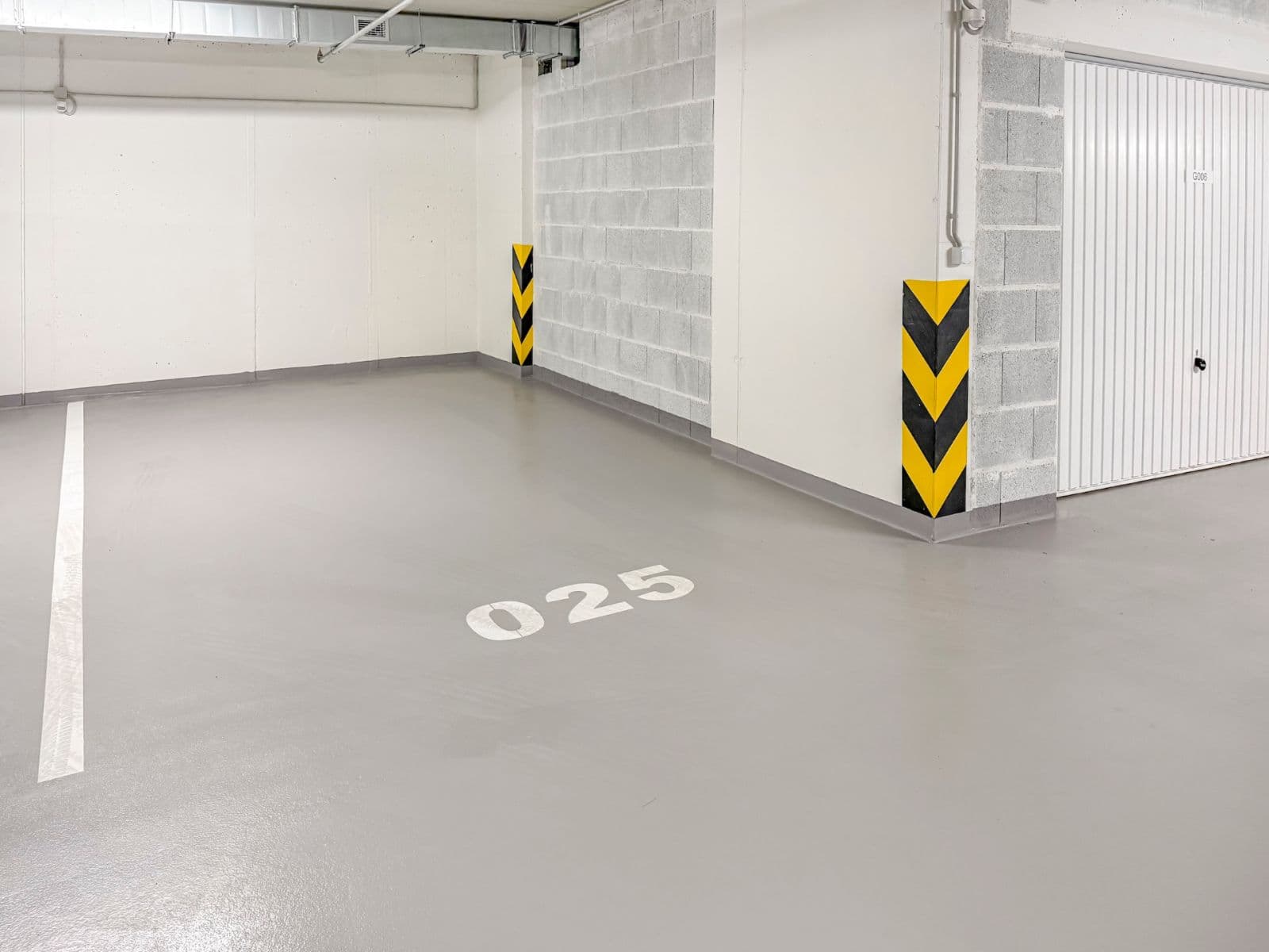 Prenájom garáže 17 m², Poděbradská, Praha, Praha Prenájom garáže 17 m², Poděbradská, Praha, Praha
