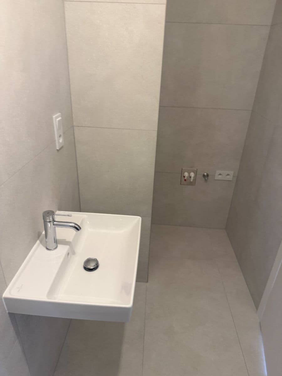 Predaj bytu 3-izbový 61 m², Dostalové, Praha, Praha Predaj bytu 3-izbový 61 m², Dostalové, Praha, Praha