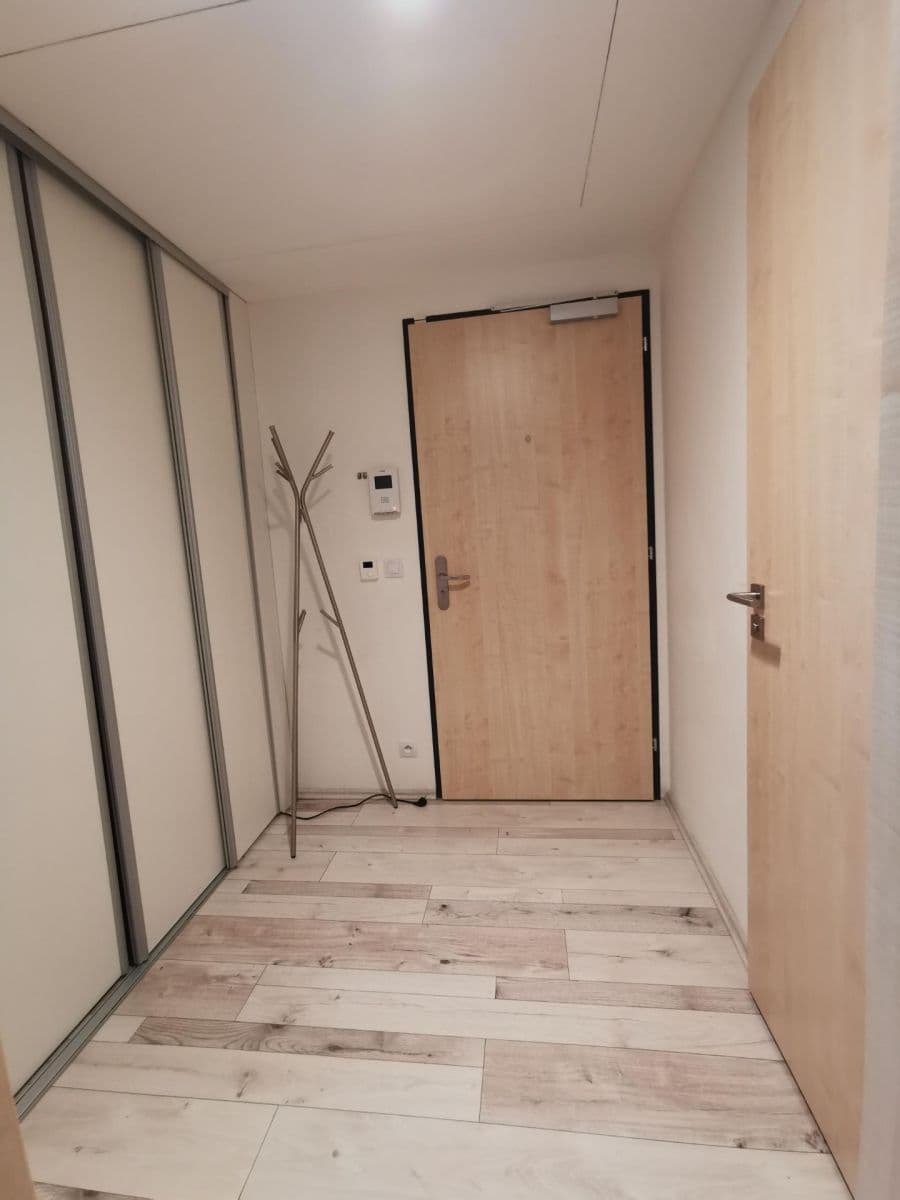 Prenájom bytu 1-izbový 50 m², Petržílkova, Praha, Praha Prenájom bytu 1-izbový 50 m², Petržílkova, Praha, Praha
