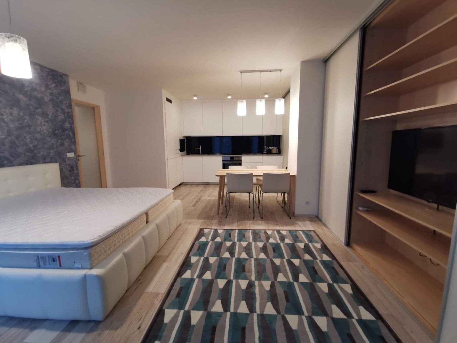 Prenájom bytu 1-izbový 50 m², Petržílkova, Praha, Praha Prenájom bytu 1-izbový 50 m², Petržílkova, Praha, Praha