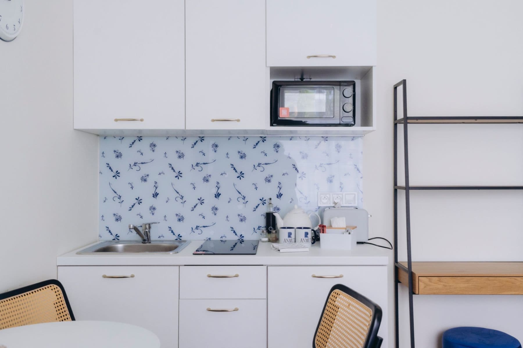 Prenájom bytu 1-izbový 25 m², Bulharská, Karlovy Vary, Karlovarský kraj Prenájom bytu 1-izbový 25 m², Bulharská, Karlovy Vary, Karlovarský kraj
