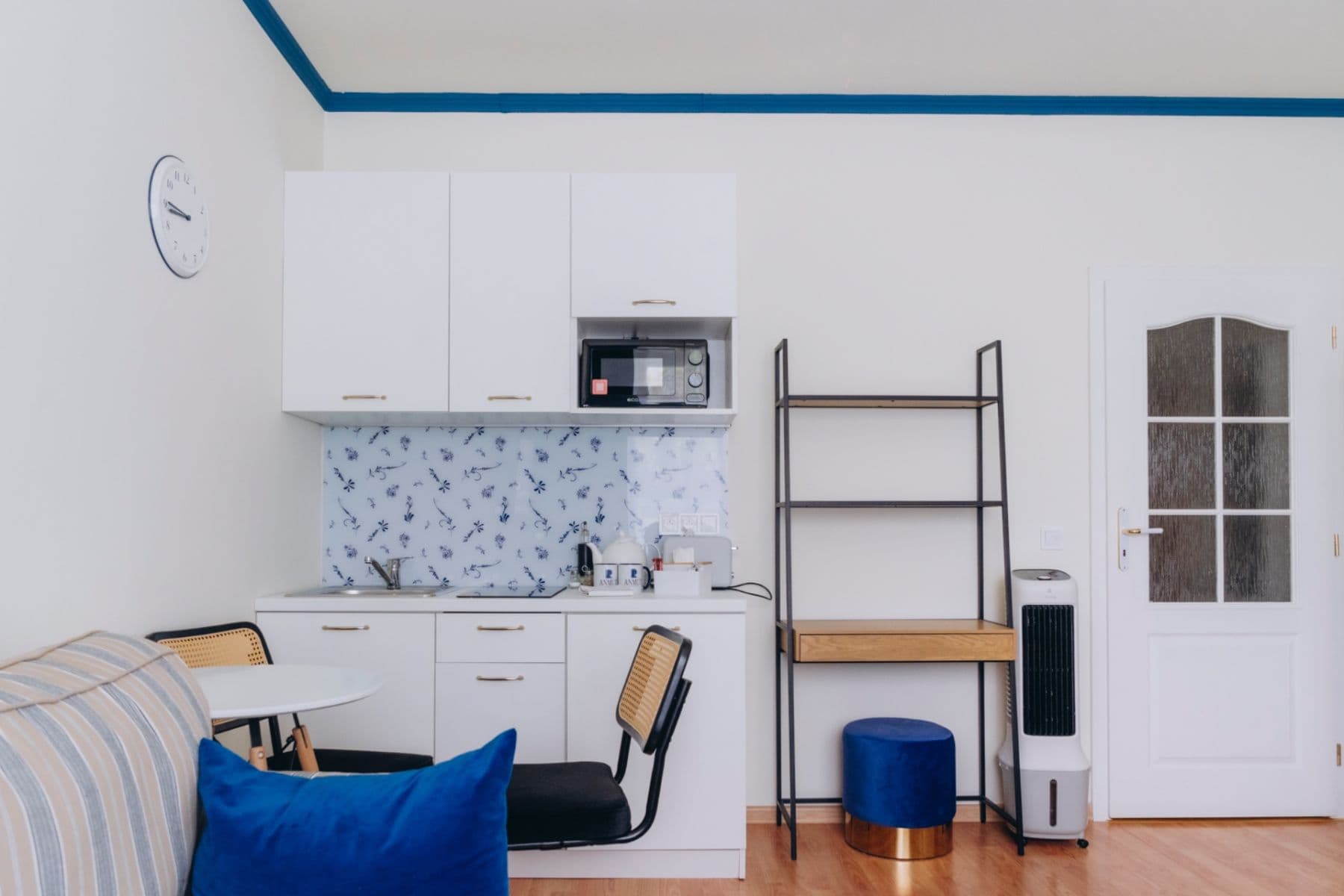 Prenájom bytu 1-izbový 25 m², Bulharská, Karlovy Vary, Karlovarský kraj Prenájom bytu 1-izbový 25 m², Bulharská, Karlovy Vary, Karlovarský kraj