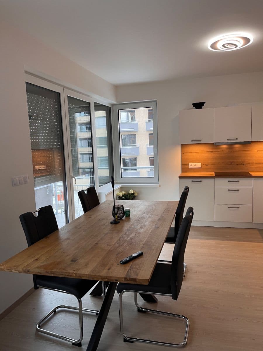 Prenájom bytu 3-izbový 90 m², Pod Chodovem, Praha, Praha Prenájom bytu 3-izbový 90 m², Pod Chodovem, Praha, Praha