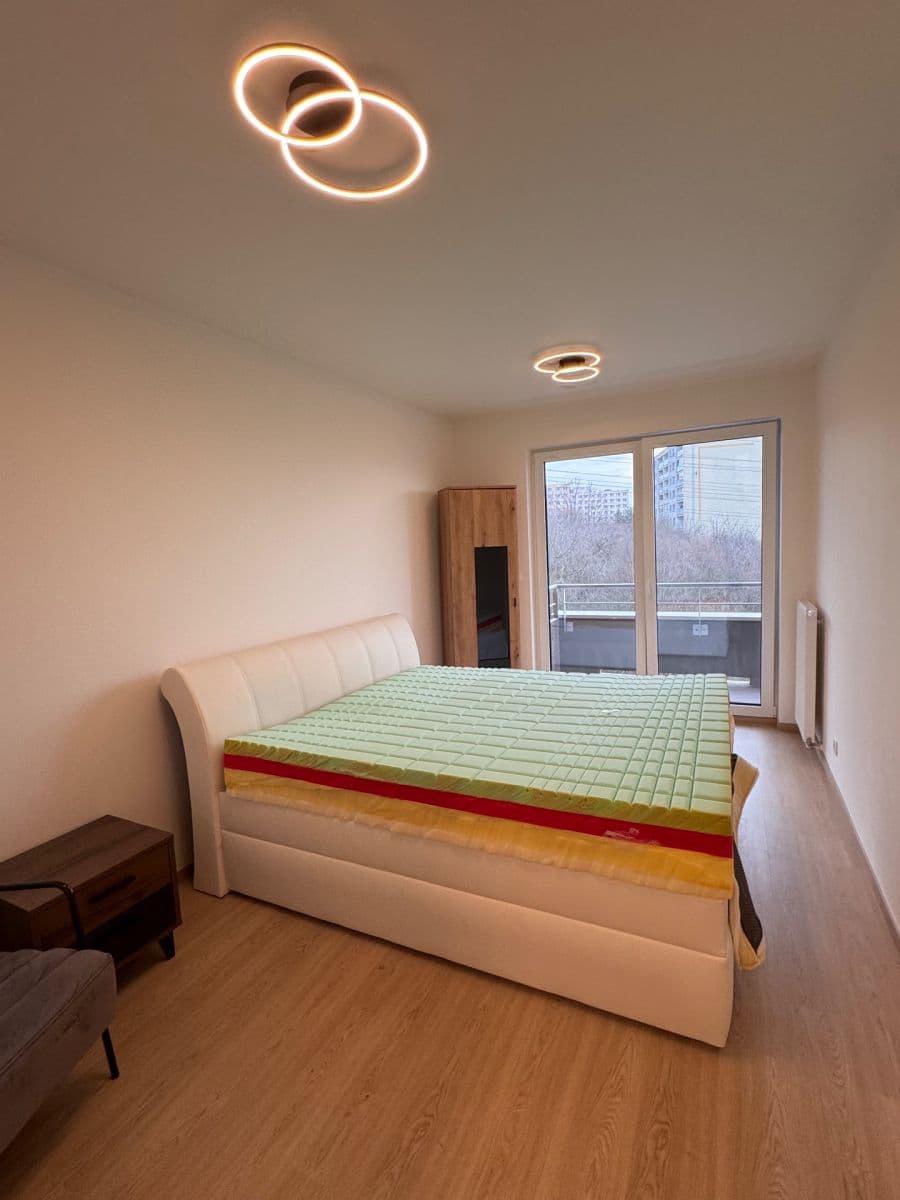 Prenájom bytu 3-izbový 90 m², Pod Chodovem, Praha, Praha Prenájom bytu 3-izbový 90 m², Pod Chodovem, Praha, Praha