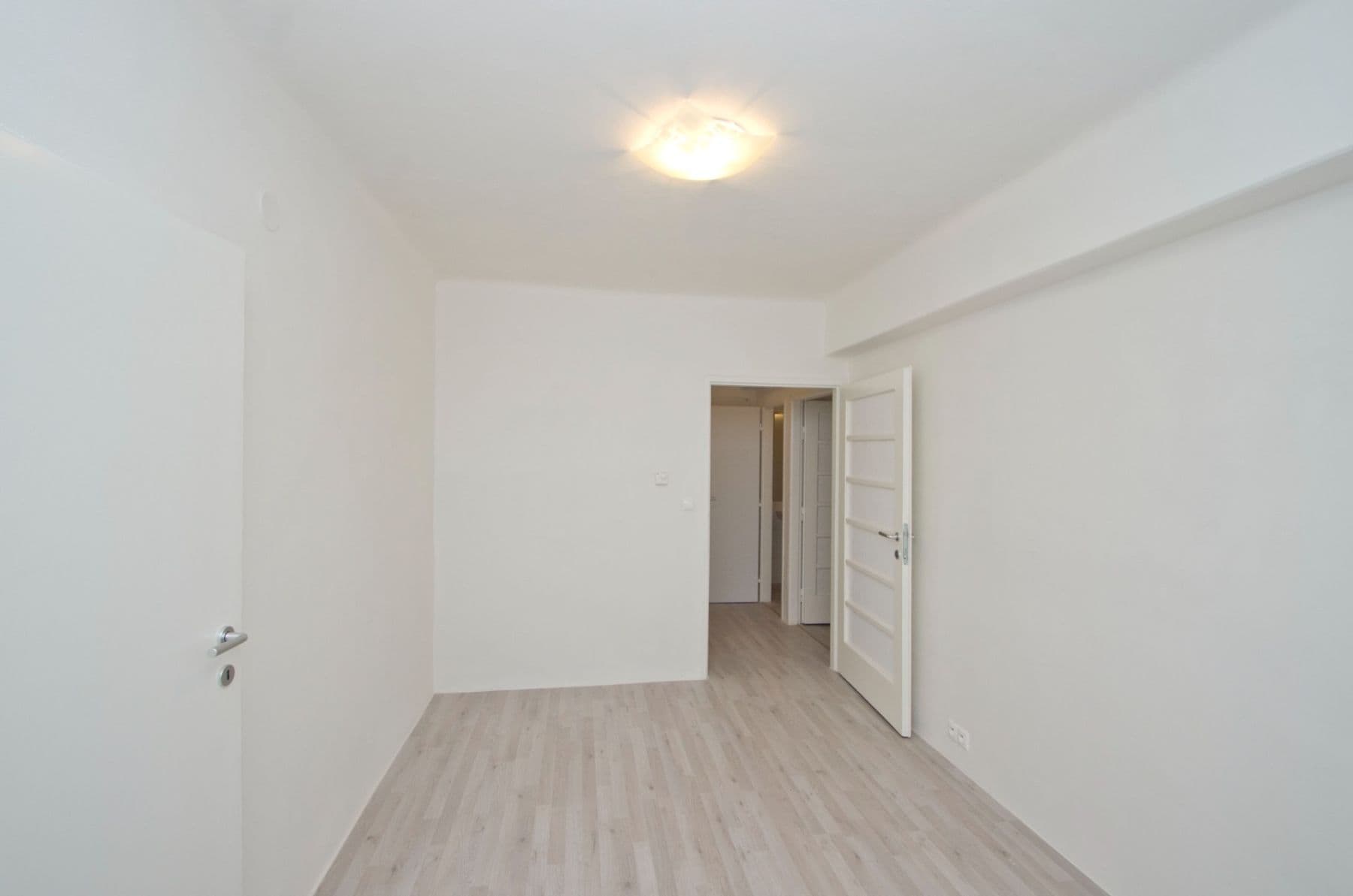 Prenájom bytu 3-izbový 66 m², Malešická, Praha, Praha Prenájom bytu 3-izbový 66 m², Malešická, Praha, Praha