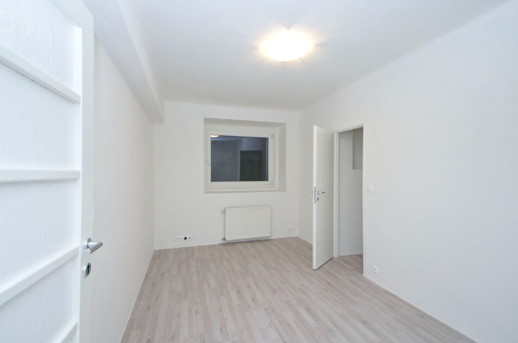 Prenájom bytu 3-izbový 66 m², Malešická, Praha, Praha Prenájom bytu 3-izbový 66 m², Malešická, Praha, Praha