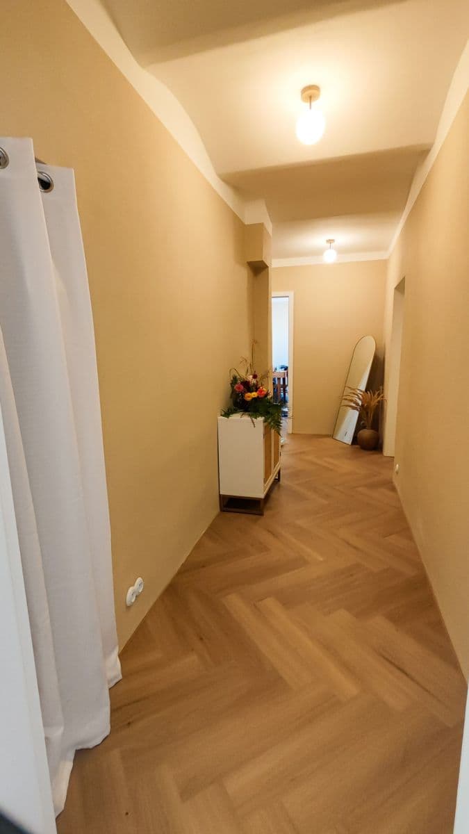 Prenájom bytu 2-izbový 143 m², Jeruzalémská, Praha, Praha Prenájom bytu 2-izbový 143 m², Jeruzalémská, Praha, Praha