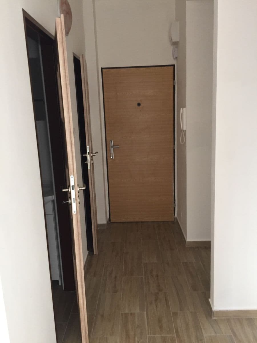 Predaj bytu 1-izbový 33 m², Josefa Čapka, Kladno, Středočeský kraj Predaj bytu 1-izbový 33 m², Josefa Čapka, Kladno, Středočeský kraj
