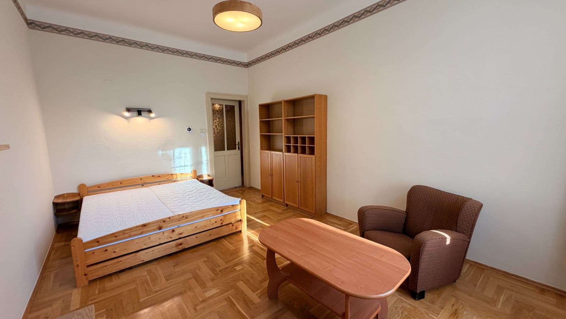 Prenájom bytu 1-izbový 50 m², Haškova, Praha, Praha Prenájom bytu 1-izbový 50 m², Haškova, Praha, Praha