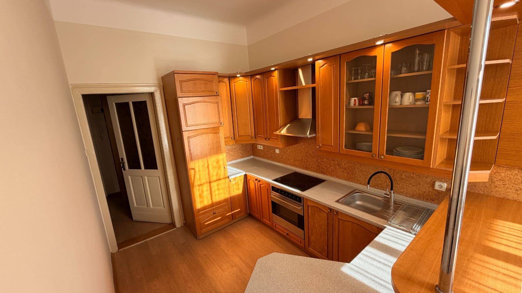 Prenájom bytu 1-izbový 50 m², Haškova, Praha, Praha Prenájom bytu 1-izbový 50 m², Haškova, Praha, Praha