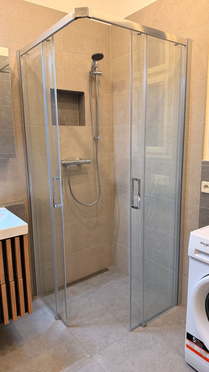 Prenájom bytu 1-izbový 50 m², Haškova, Praha, Praha Prenájom bytu 1-izbový 50 m², Haškova, Praha, Praha