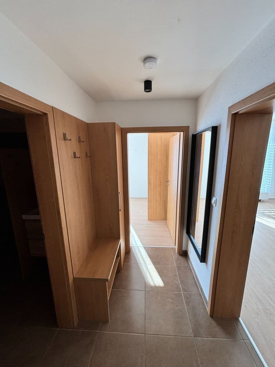 Prenájom bytu 2-izbový 48 m², Pšeničná, Hostivice, Středočeský kraj Prenájom bytu 2-izbový 48 m², Pšeničná, Hostivice, Středočeský kraj