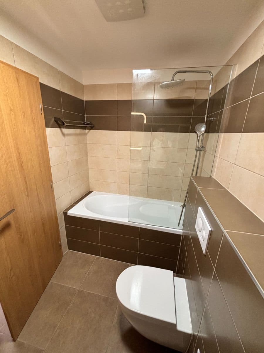 Prenájom bytu 2-izbový 48 m², Pšeničná, Hostivice, Středočeský kraj Prenájom bytu 2-izbový 48 m², Pšeničná, Hostivice, Středočeský kraj