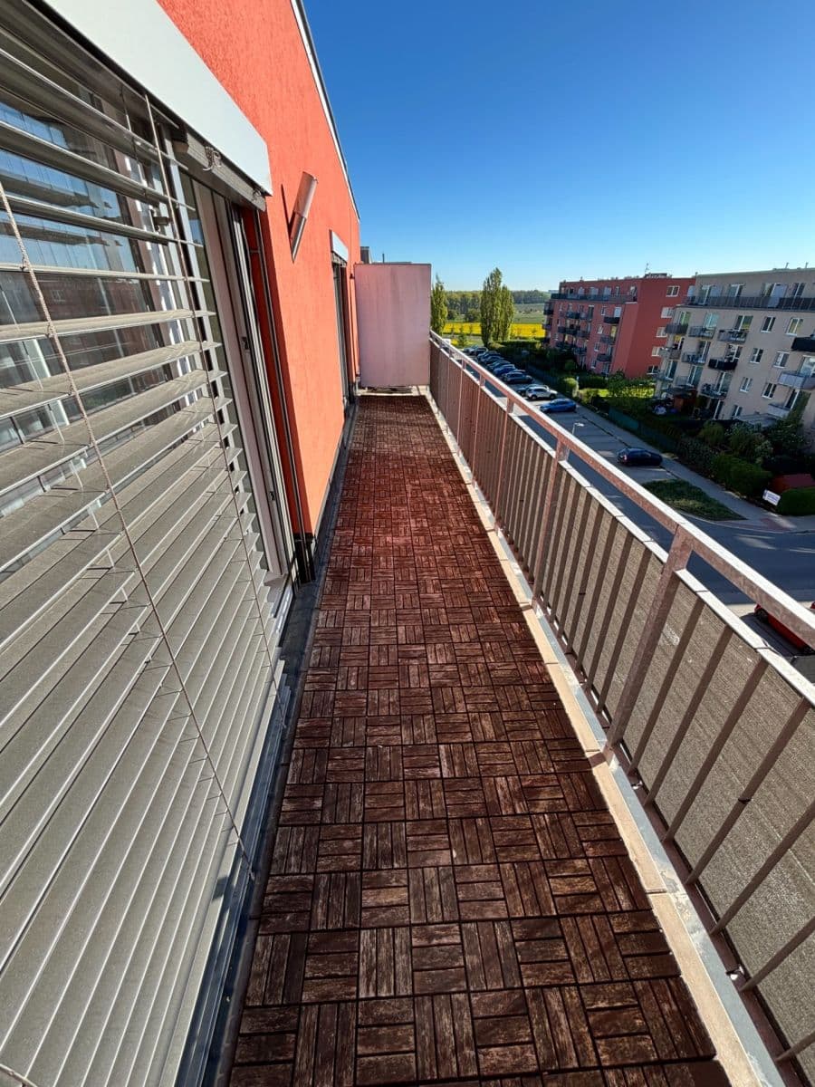 Prenájom bytu 2-izbový 48 m², Pšeničná, Hostivice, Středočeský kraj Prenájom bytu 2-izbový 48 m², Pšeničná, Hostivice, Středočeský kraj