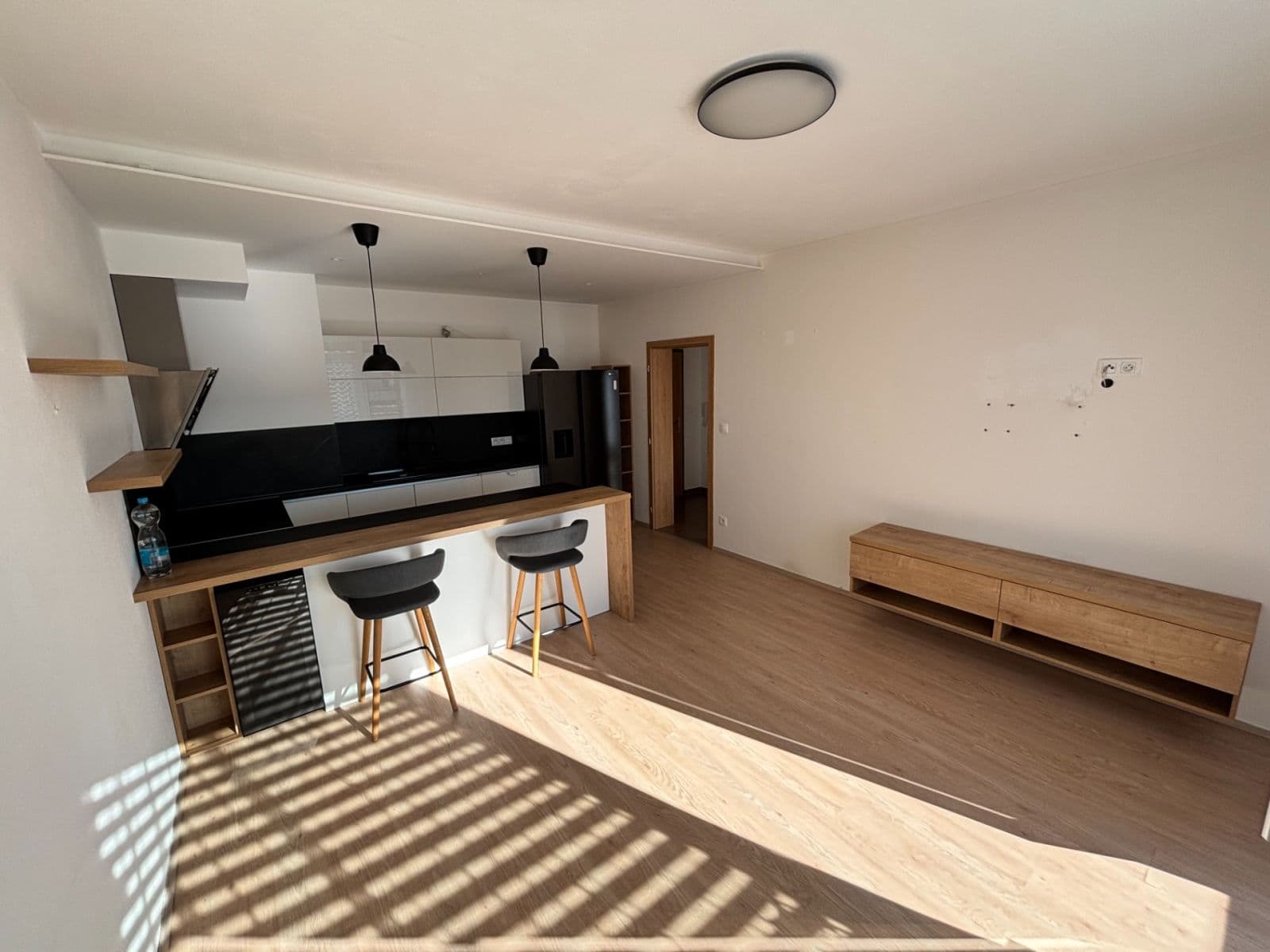 Prenájom bytu 2-izbový 48 m², Pšeničná, Hostivice, Středočeský kraj Prenájom bytu 2-izbový 48 m², Pšeničná, Hostivice, Středočeský kraj