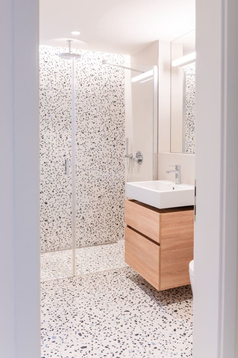 Prenájom bytu 1-izbový 37 m², U Komína, Praha, Praha Prenájom bytu 1-izbový 37 m², U Komína, Praha, Praha