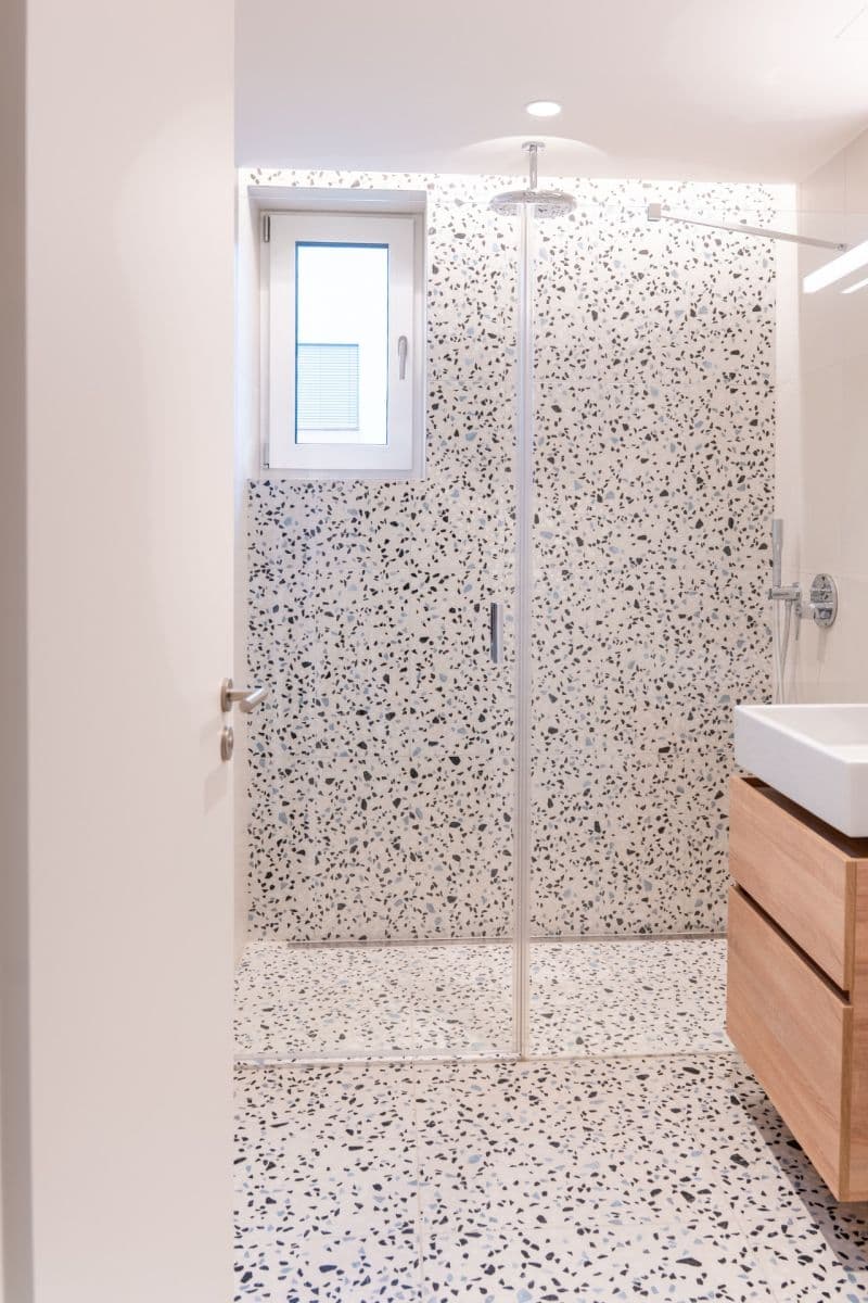 Prenájom bytu 1-izbový 37 m², U Komína, Praha, Praha Prenájom bytu 1-izbový 37 m², U Komína, Praha, Praha