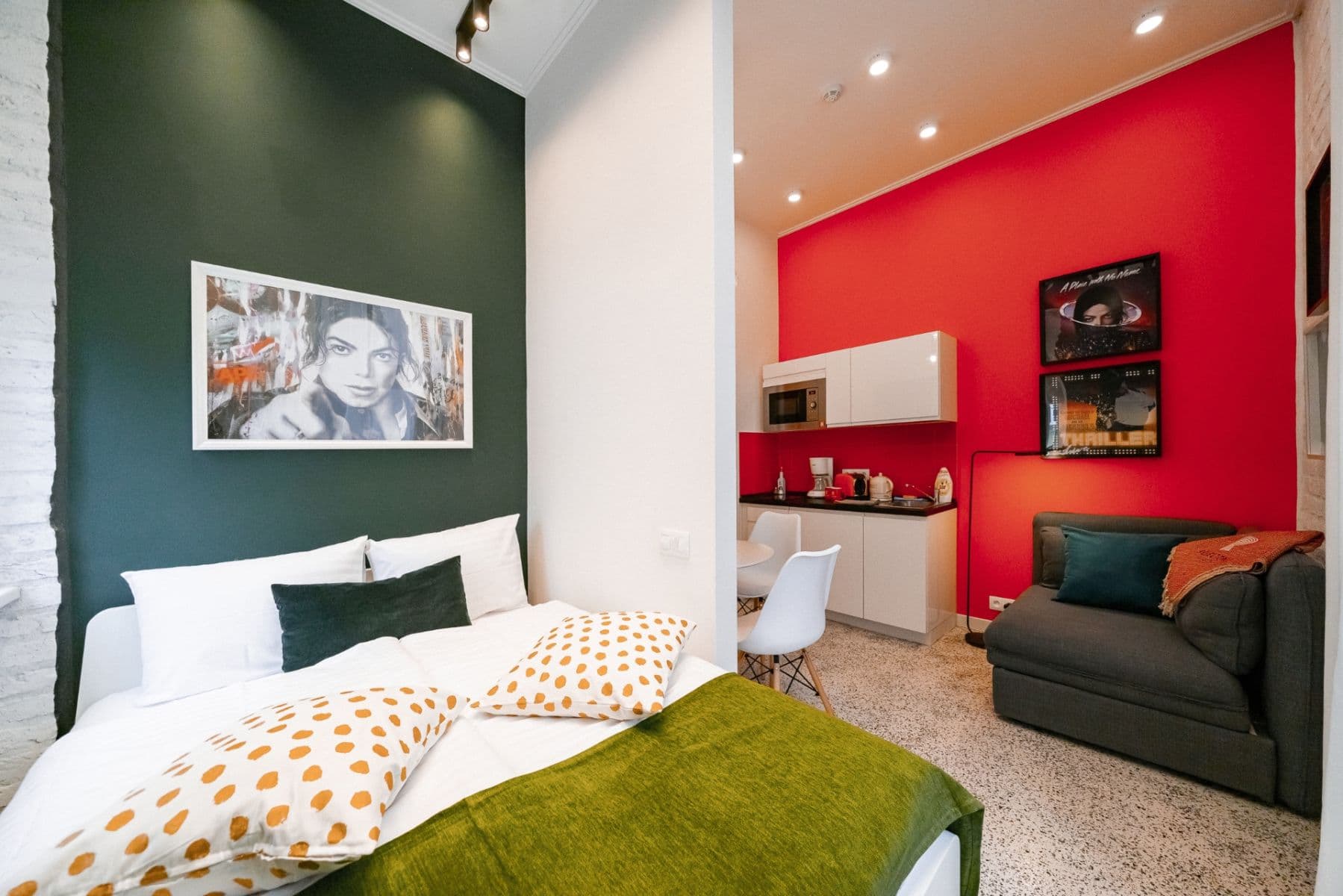 Prenájom bytu 1-izbový 17 m², Lužická, Mariánské Lázně, Karlovarský kraj Prenájom bytu 1-izbový 17 m², Lužická, Mariánské Lázně, Karlovarský kraj
