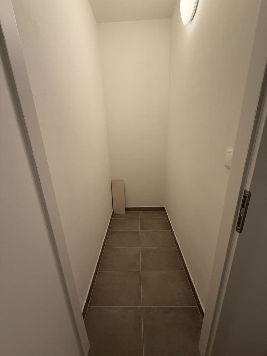 Prenájom bytu 2-izbový 39 m², Vestecká, Nehvizdy, Středočeský kraj Prenájom bytu 2-izbový 39 m², Vestecká, Nehvizdy, Středočeský kraj