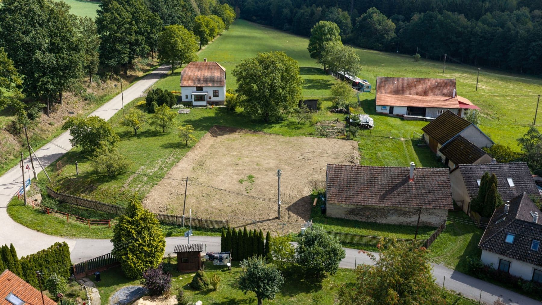 Predaj pozemku 1.052 m², Červený Újezd, Středočeský kraj Predaj pozemku 1.052 m², Červený Újezd, Středočeský kraj