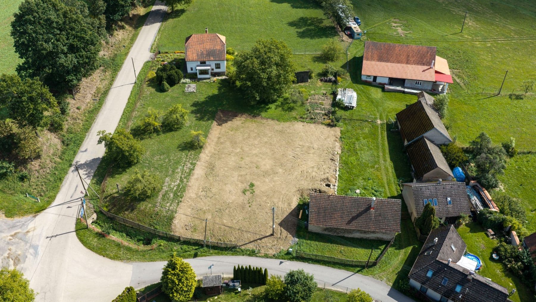 Predaj pozemku 1.052 m², Červený Újezd, Středočeský kraj Predaj pozemku 1.052 m², Červený Újezd, Středočeský kraj