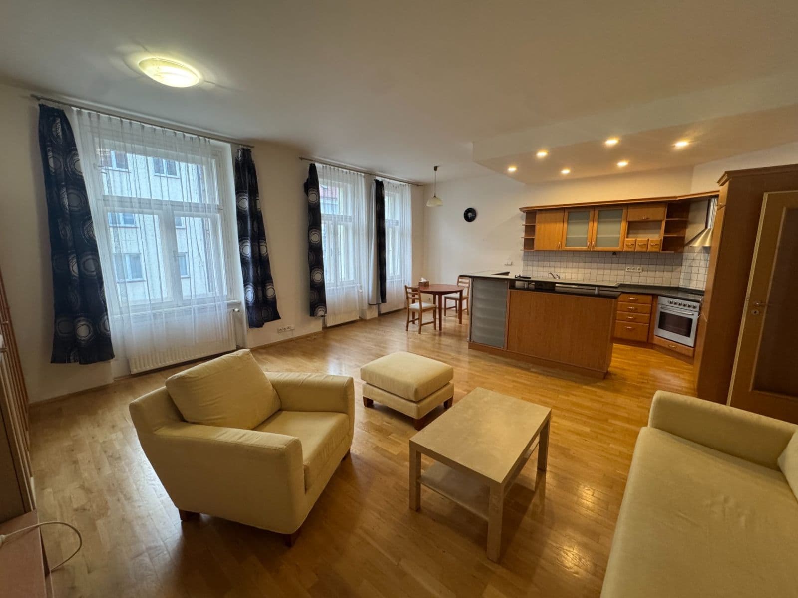 Prenájom bytu 2-izbový 50 m², Marie Cibulkové, Praha, Praha Prenájom bytu 2-izbový 50 m², Marie Cibulkové, Praha, Praha