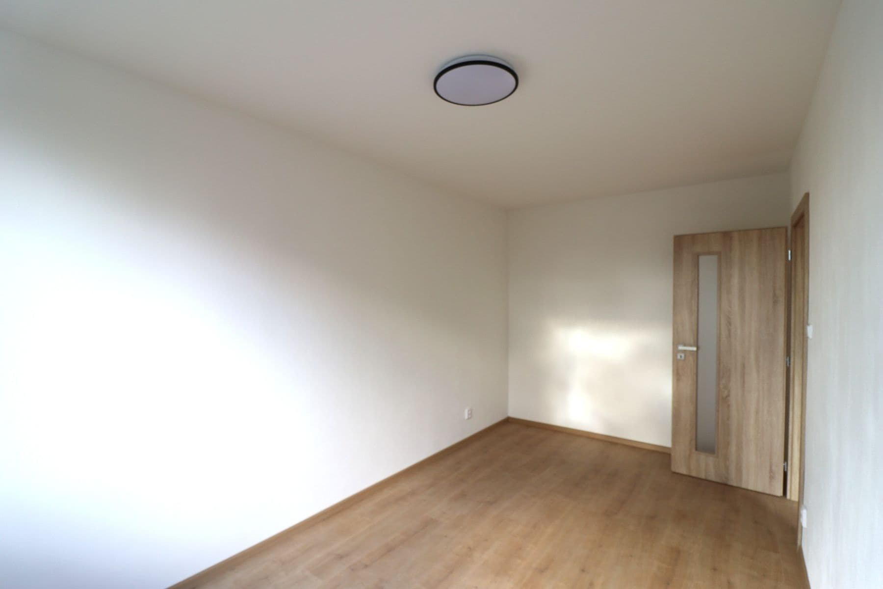 Prenájom bytu 2-izbový 41 m², Pirinská, Praha, Praha Prenájom bytu 2-izbový 41 m², Pirinská, Praha, Praha