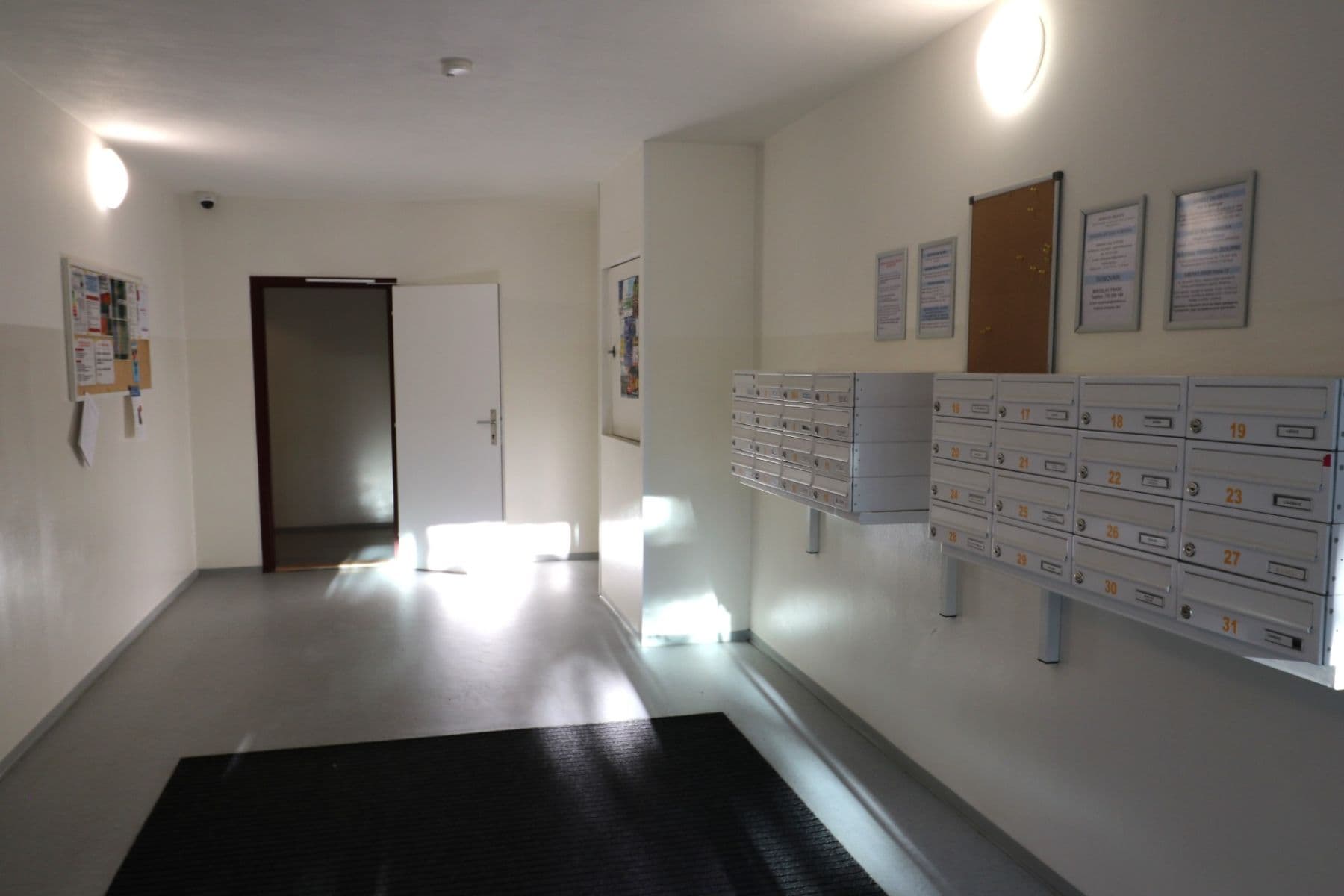 Prenájom bytu 2-izbový 41 m², Pirinská, Praha, Praha Prenájom bytu 2-izbový 41 m², Pirinská, Praha, Praha