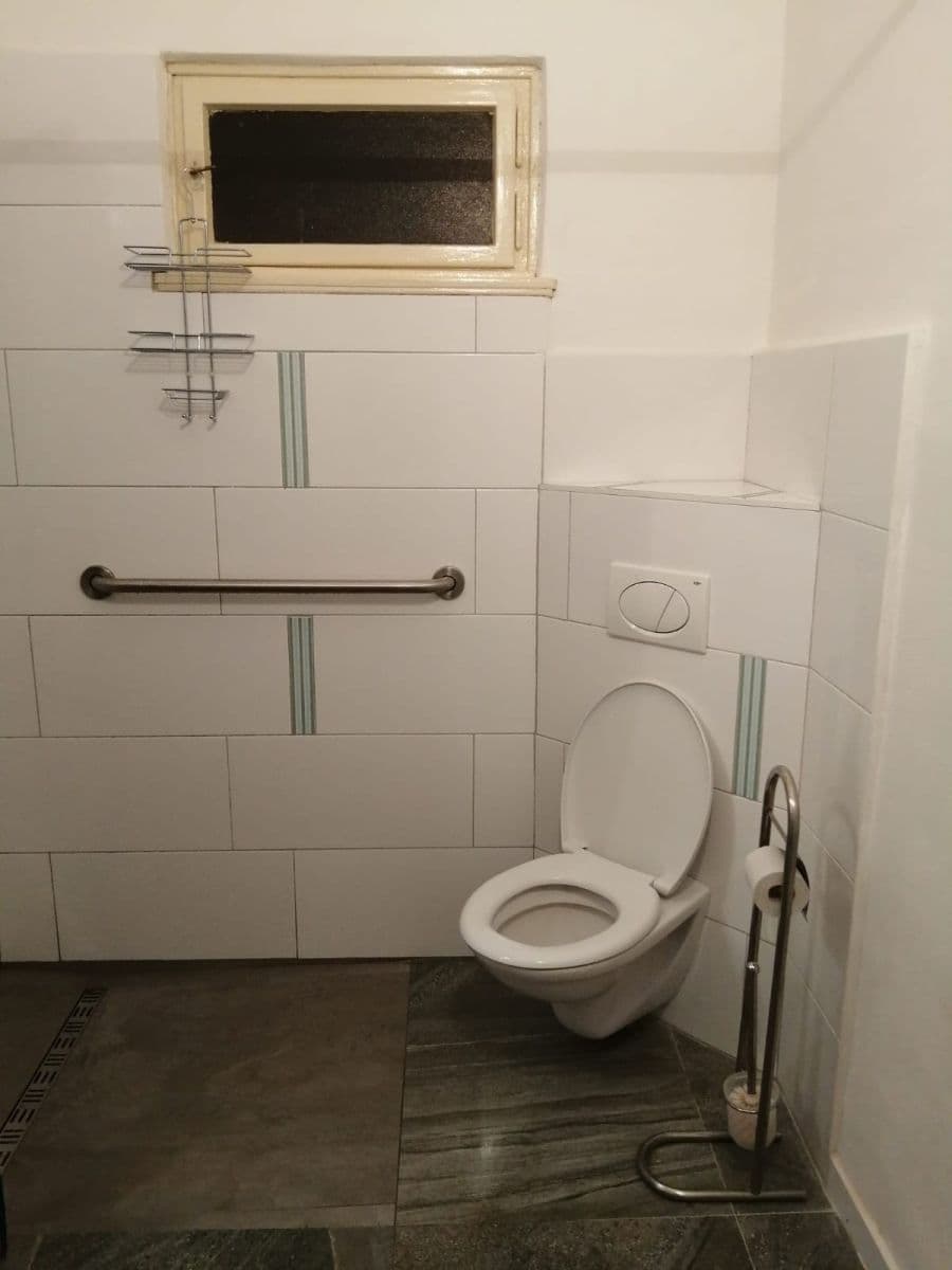 Prenájom bytu 2-izbový 42 m², Lumiérů, Praha, Praha Prenájom bytu 2-izbový 42 m², Lumiérů, Praha, Praha
