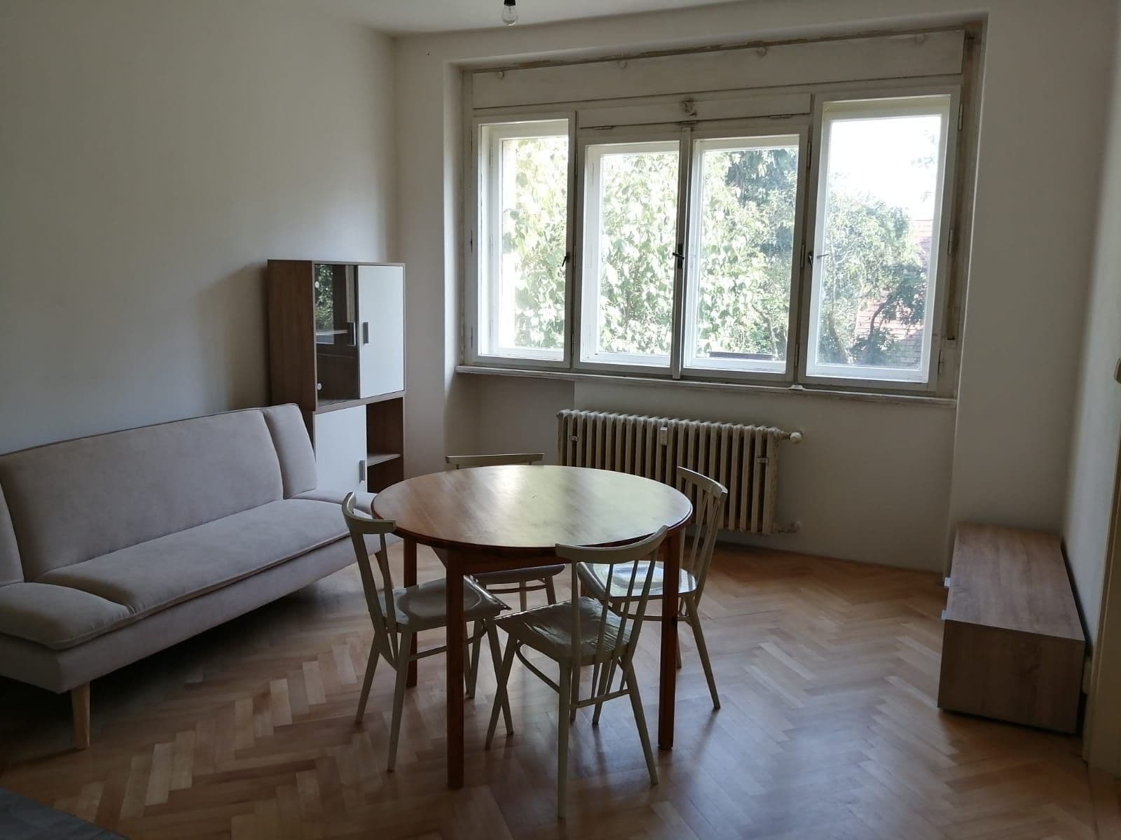Prenájom bytu 2-izbový 42 m², Lumiérů, Praha, Praha Prenájom bytu 2-izbový 42 m², Lumiérů, Praha, Praha