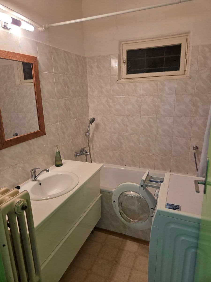 Prenájom bytu 3-izbový 75 m², Lumiérů, Praha, Praha Prenájom bytu 3-izbový 75 m², Lumiérů, Praha, Praha