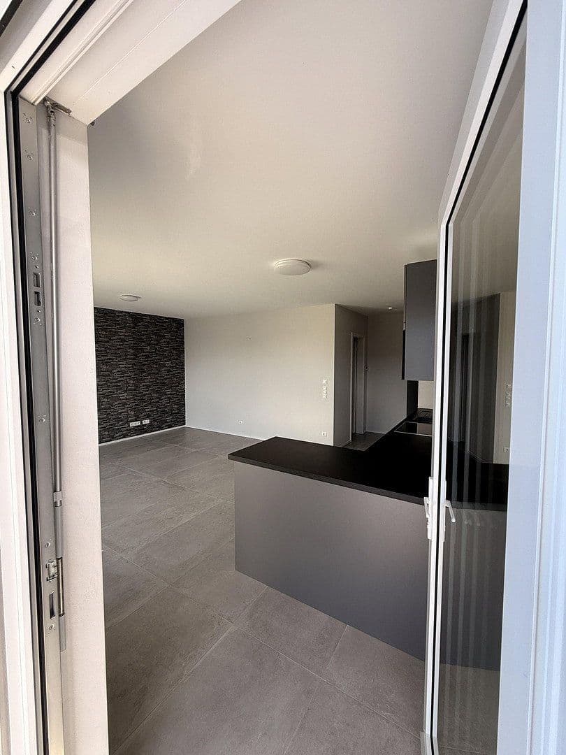 Prenájom bytu 1-izbový 65 m², Hümmerich, Porýnie-Falcko Prenájom bytu 1-izbový 65 m², Hümmerich, Porýnie-Falcko