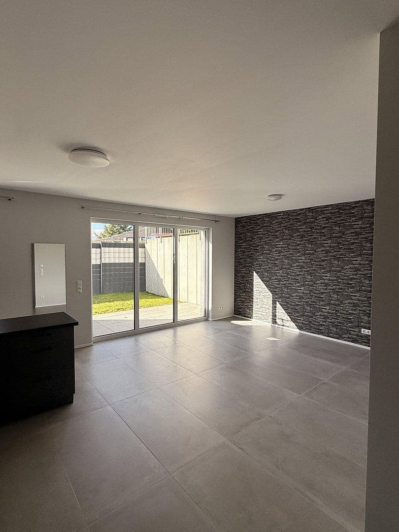 Prenájom bytu 1-izbový 65 m², Hümmerich, Porýnie-Falcko Prenájom bytu 1-izbový 65 m², Hümmerich, Porýnie-Falcko