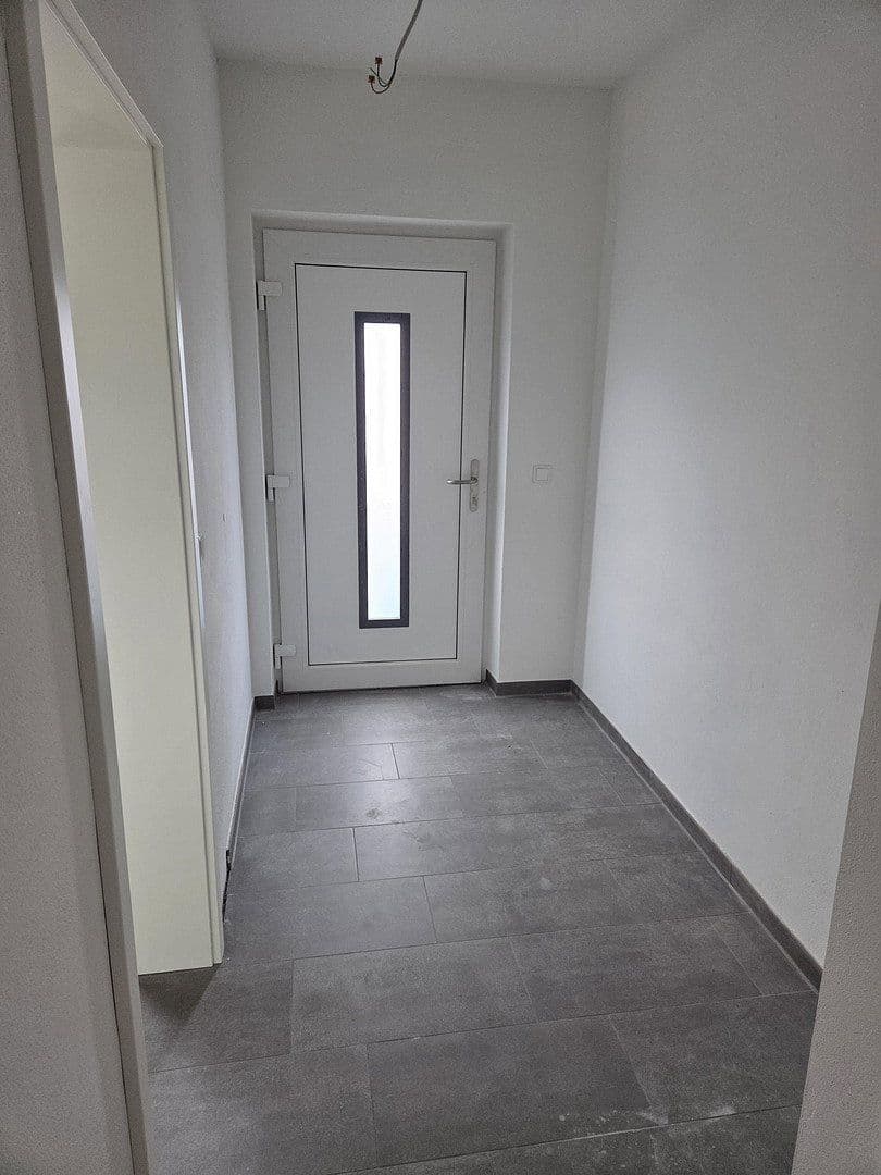 Prenájom bytu 5-izbový 121 m², Falkenstraße 6, Regenstauf, Bavorsko Prenájom bytu 5-izbový 121 m², Falkenstraße 6, Regenstauf, Bavorsko