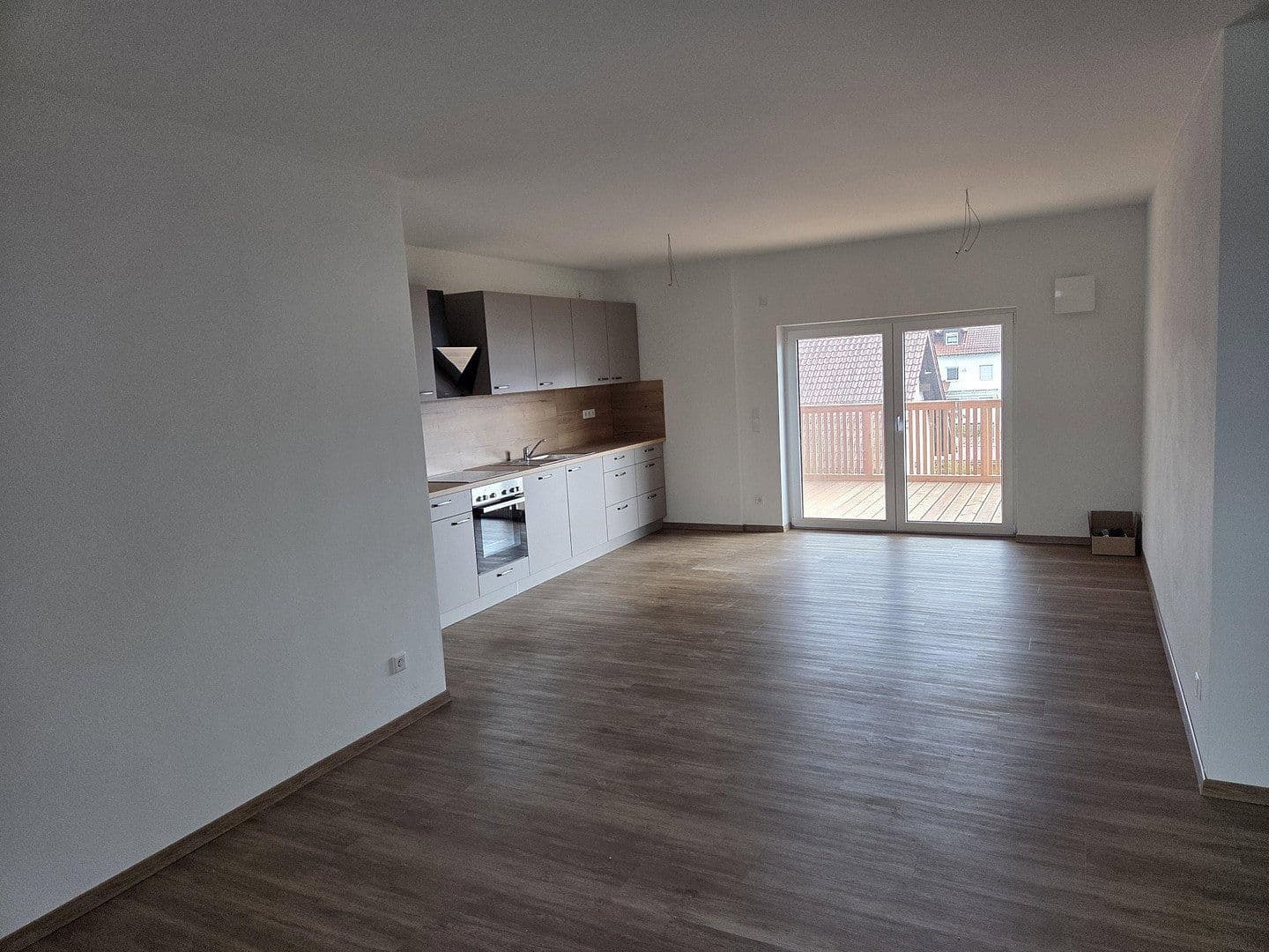 Prenájom bytu 5-izbový 121 m², Falkenstraße 6, Regenstauf, Bavorsko Prenájom bytu 5-izbový 121 m², Falkenstraße 6, Regenstauf, Bavorsko