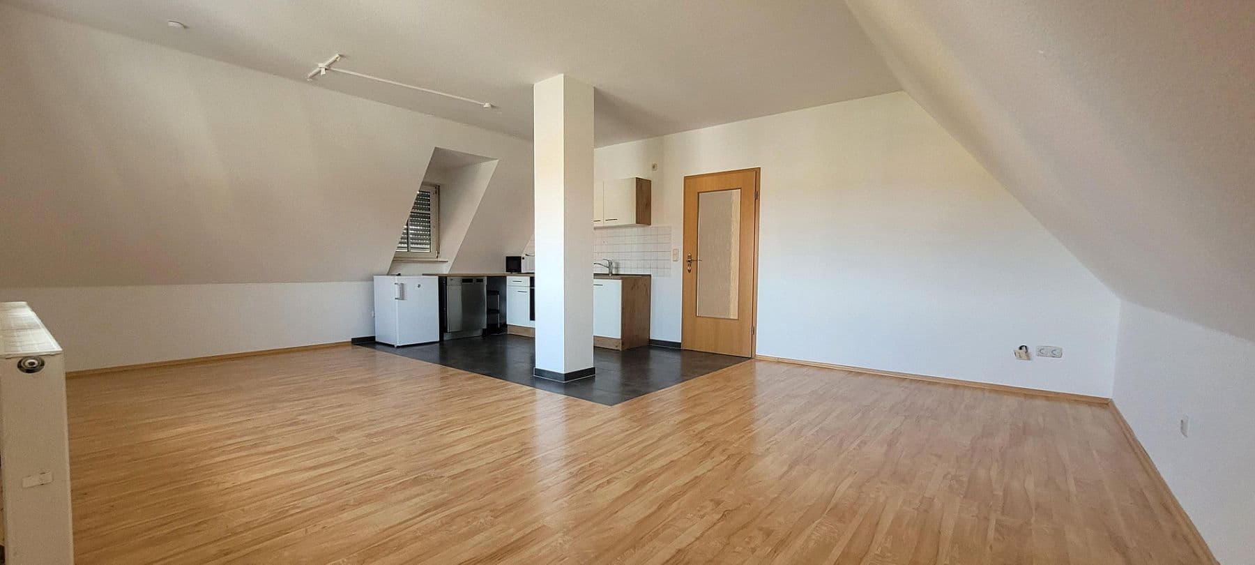 Prenájom bytu 2-izbový 74 m², Ipsheim, Bavorsko Prenájom bytu 2-izbový 74 m², Ipsheim, Bavorsko