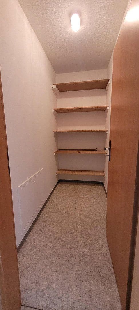 Prenájom bytu 2-izbový 74 m², Ipsheim, Bavorsko Prenájom bytu 2-izbový 74 m², Ipsheim, Bavorsko